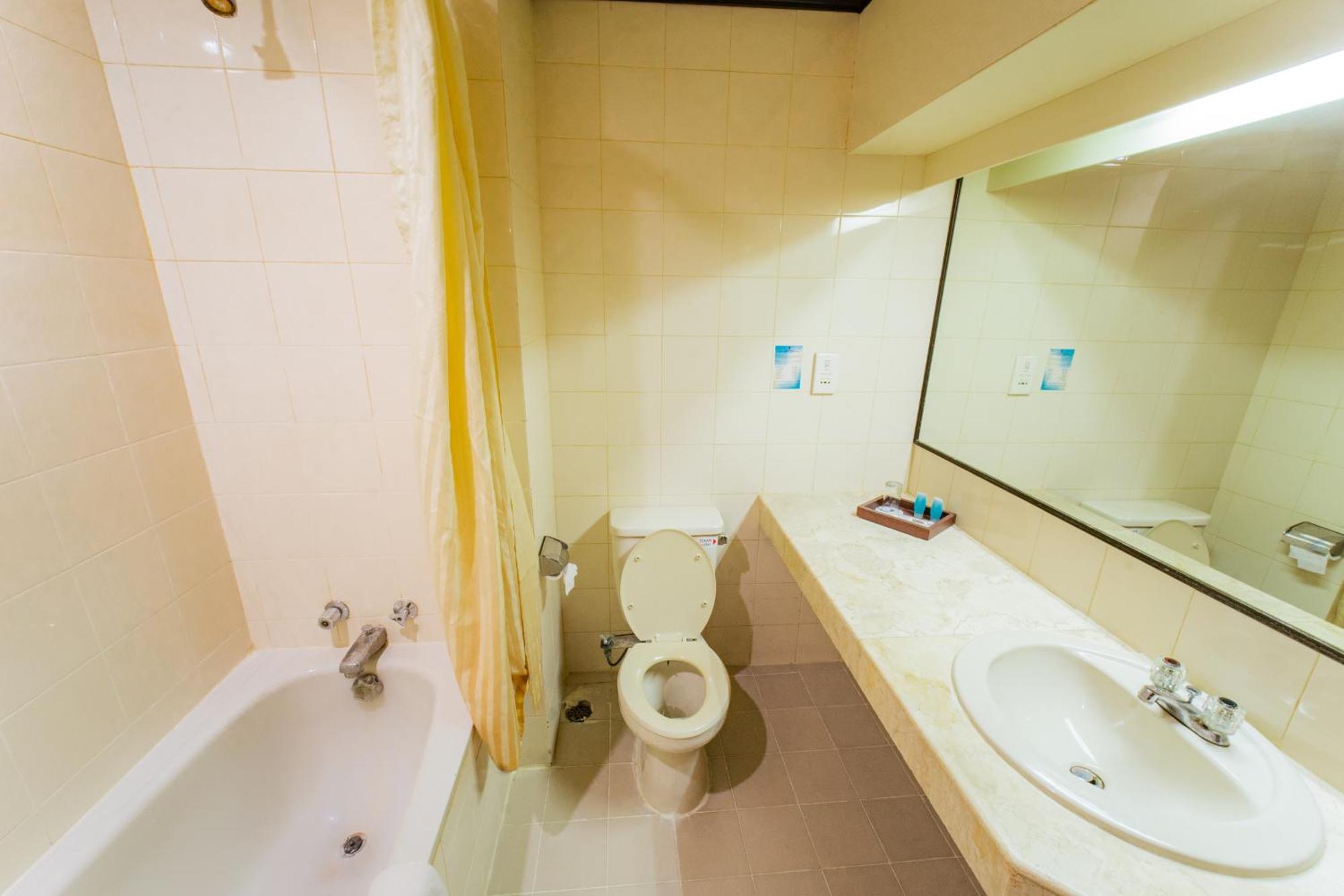 Adika Hotel Bahtera Klandasan Kecil Bagian luar foto
