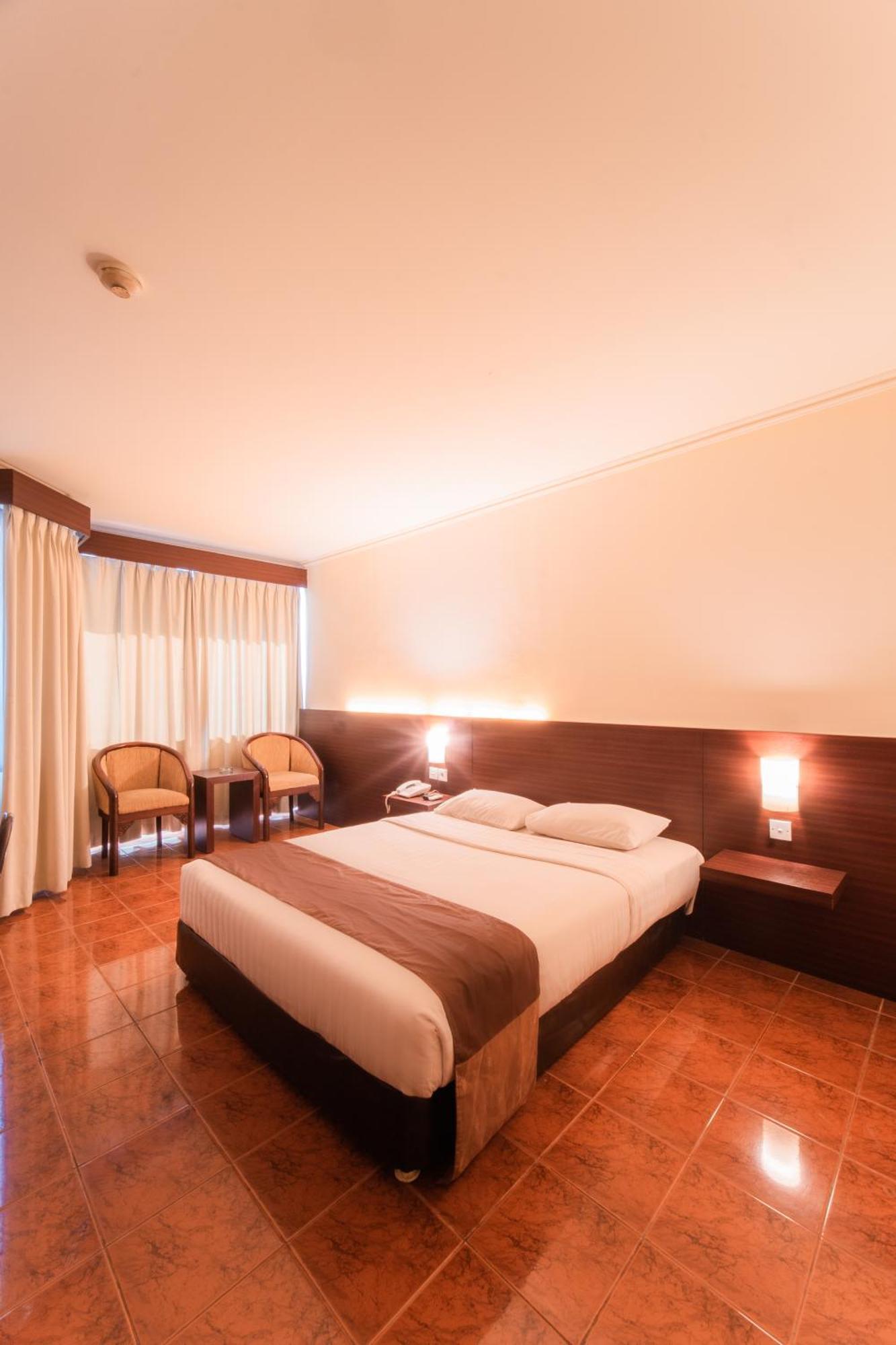Adika Hotel Bahtera Klandasan Kecil Bagian luar foto