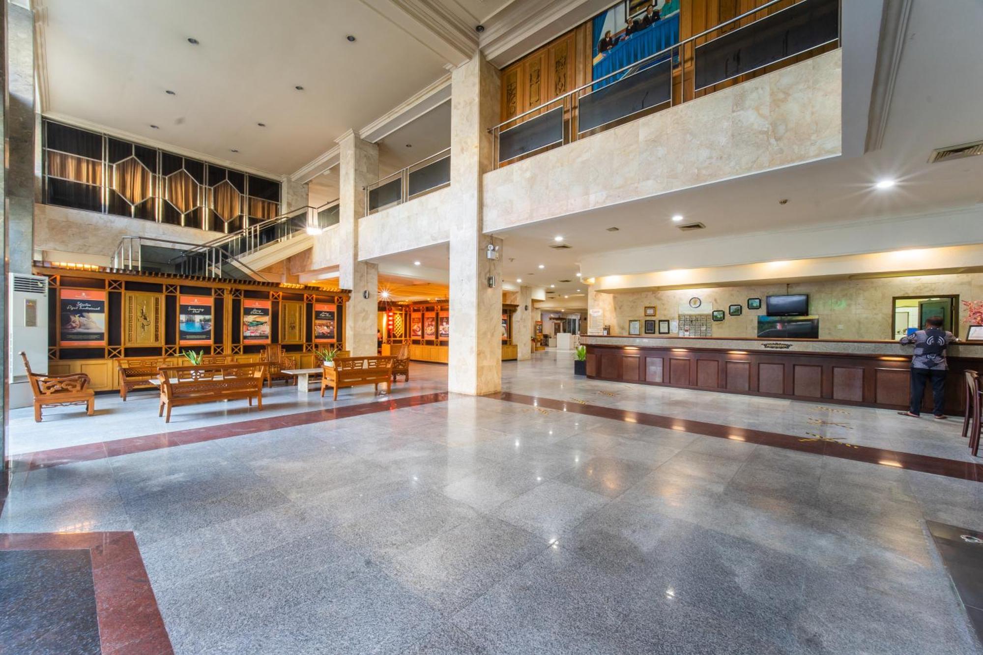 Adika Hotel Bahtera Klandasan Kecil Bagian luar foto